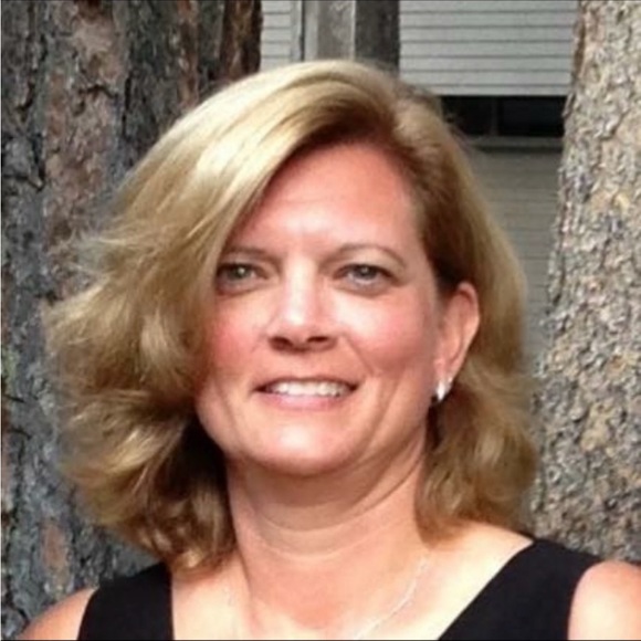 Meet your Posher, Debra - Picture 1 of 1